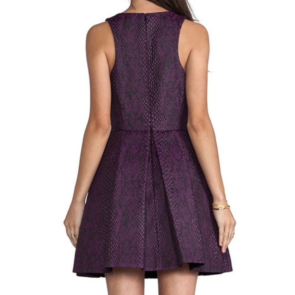 Tibi Cobra Jacquard Sleeveless Dress in Purple Size 0 - Picture 2 of 13
